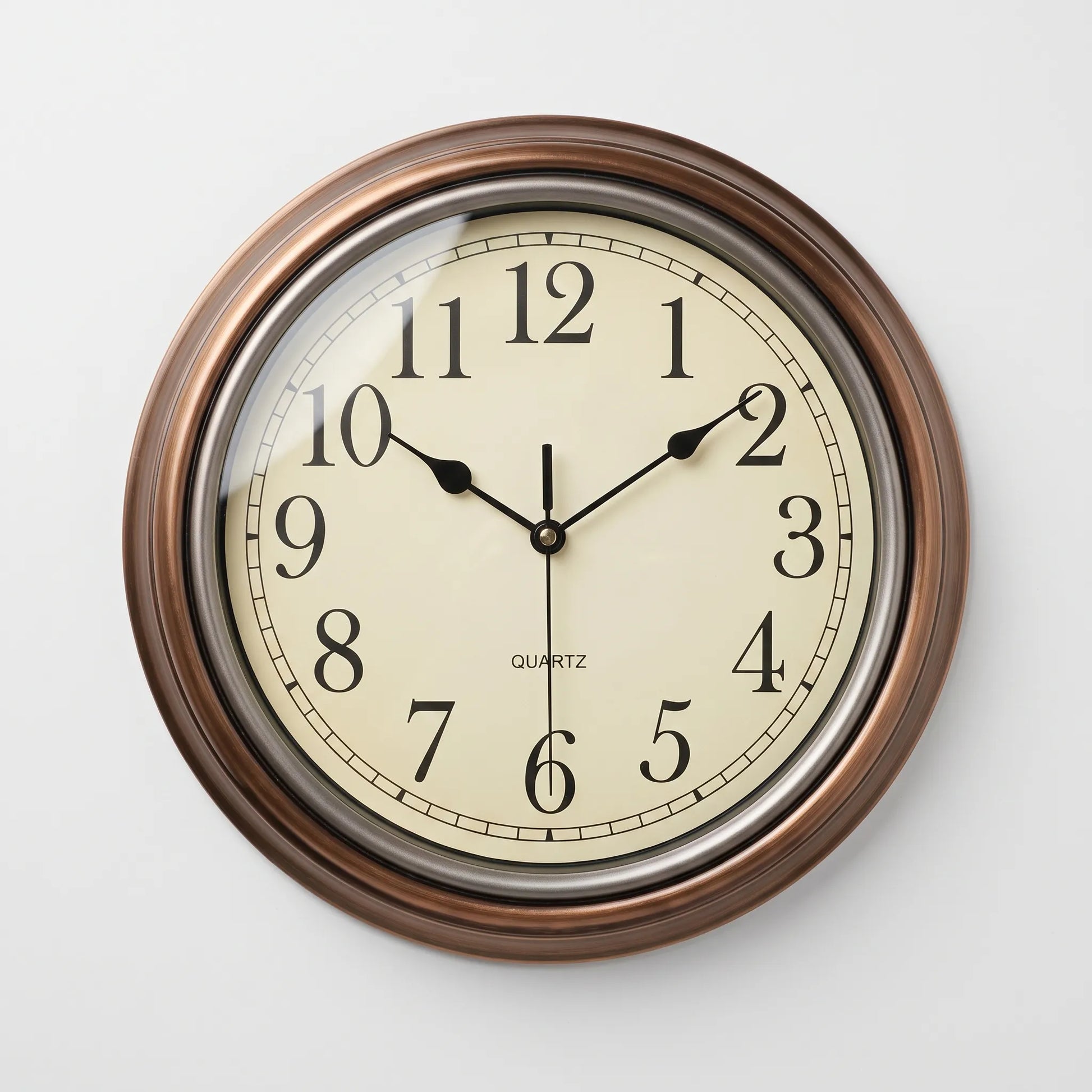 ChronoMur - Horloge Murale Design À Cadran Rond 